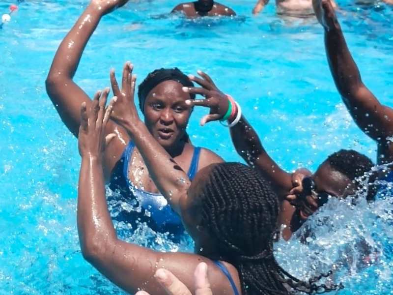 Chaleur, piscine, sourires et… puzzle&nbsp;!